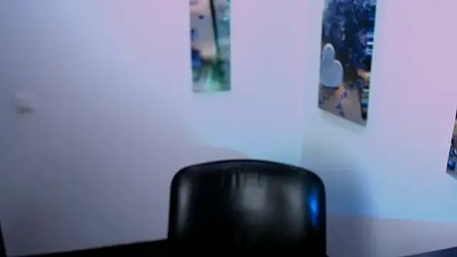 Snapshot of princess_lilit chatting on September 18, 2025, 12:30 pm princess lilit online show from September 18, 2025, 12:30 pm