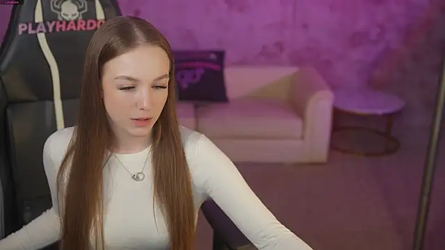 Ella 054 online show from April 3, 2026, 2:23 pm