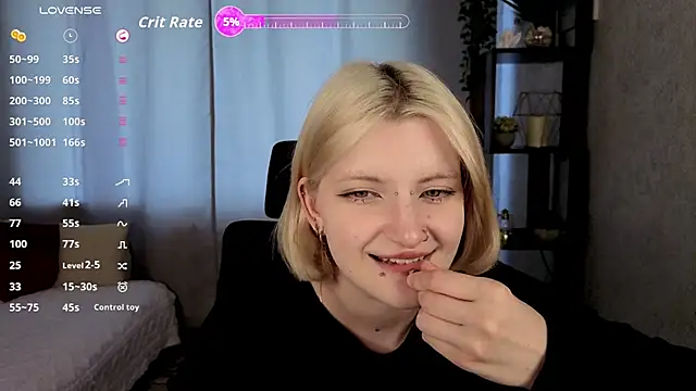 Snapshot of EchoBloom chatting on September 18, 2025, 11:02 am EchoBloom online show from September 18, 2025, 11:02 am