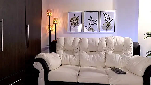 Violeta Foxz online show from February 28, 2026, 8:52 pm