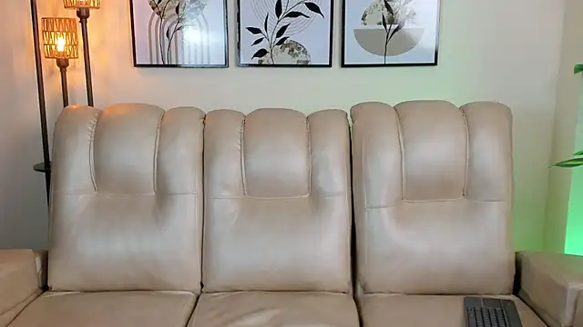 Violeta Foxz online show from September 11, 2025, 7:25 pm