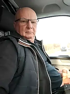 Snapshot of Zeigegeilehure chatting on November 24, 2025, 10:48 am Zeigegeilehure online show from November 24, 2025, 10:48 am