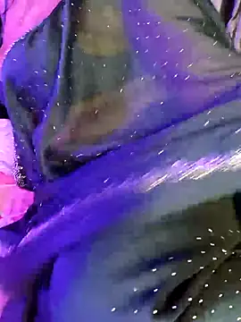 Snapshot of monaa-darling chatting on December 15, 2025, 3:07 pm monaa-darling online show from December 15, 2025, 3:07 pm