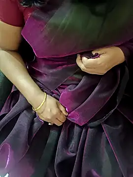 Snapshot of monaa-darling chatting on October 6, 2025, 3:29 am monaa-darling online show from October 6, 2025, 3:29 am