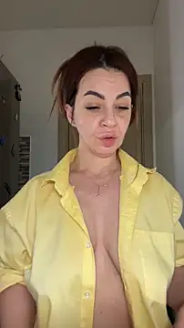 Snapshot of Roxanne_Skye chatting on November 21, 2025, 3:49 am Roxanne Skye online show from November 21, 2025, 3:49 am