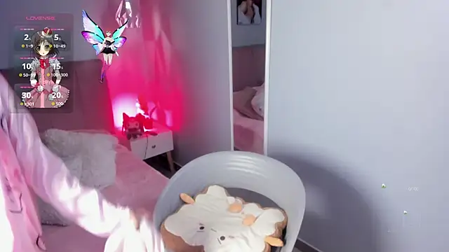 Snapshot of ela_petit chatting on November 18, 2025, 10:24 pm ela petit online show from November 18, 2025, 10:24 pm