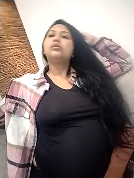 Alessandraa- online show from February 15, 2026, 11:58 pm