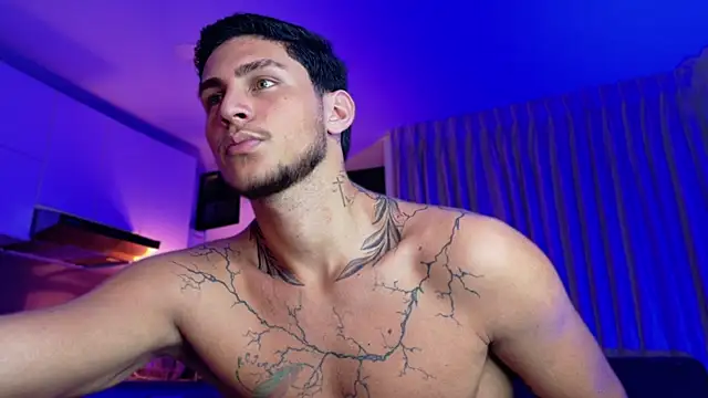 Snapshot of LeoCavalli_ chatting on October 2, 2025, 10:07 am LeoCavalli  online show from October 2, 2025, 10:07 am