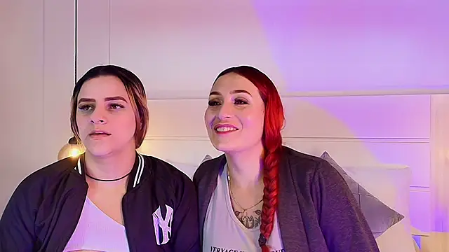 Snapshot of Dakota_Megan_69 chatting on October 9, 2025, 2:28 pm Dakota Megan 69 online show from October 9, 2025, 2:28 pm