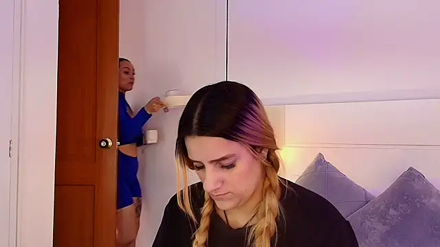 Snapshot of Dakota_Megan_69 chatting on October 13, 2025, 2:18 pm Dakota Megan 69 online show from October 13, 2025, 2:18 pm