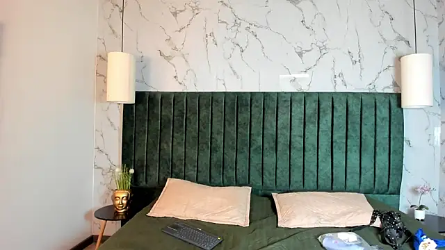 MrJustin  online show from December 1, 2025, 7:59 pm