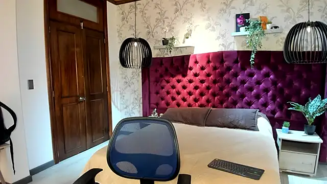 MrJustin  online show from October 15, 2025, 8:06 pm