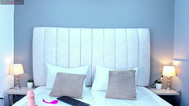 ScarletStarr online show from October 24, 2025, 4:33 am