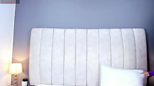 ScarletStarr online show from November 27, 2025, 4:02 am