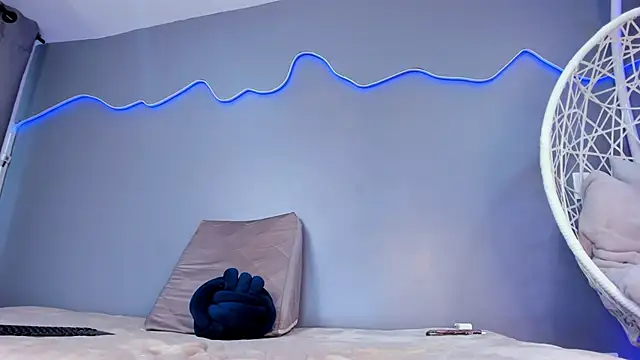 Snapshot of AlinaSweett_ chatting on November 24, 2025, 3:56 pm AlinaSweett online show from November 24, 2025, 3:56 pm