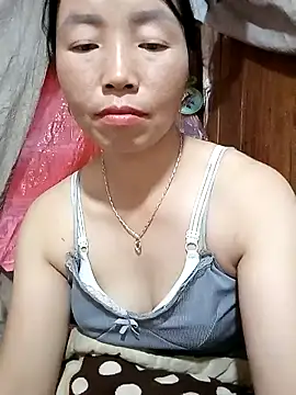 Snapshot of hera-00 chatting on November 9, 2025, 8:18 am hera-00 online show from November 9, 2025, 8:18 am