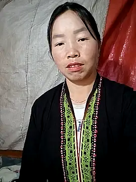 Snapshot of hera-00 chatting on November 20, 2025, 12:00 am hera-00 online show from November 20, 2025, 12:00 am