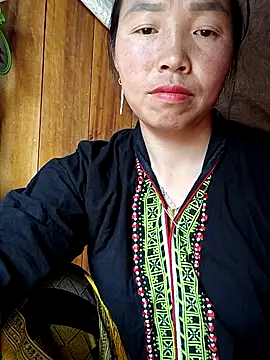 Snapshot of hera-00 chatting on November 23, 2025, 6:34 am hera-00 online show from November 23, 2025, 6:34 am