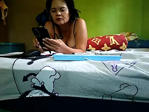 Snapshot of pussywet_08 chatting on April 8, 2026, 4:14 am pussywet 08 online show from April 8, 2026, 4:14 am