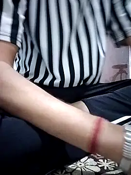 SmartLoda143 online show from December 18, 2025, 3:05 pm