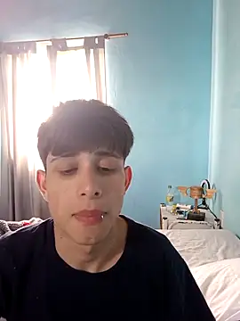 matiatr1112 online show from October 31, 2025, 5:09 pm