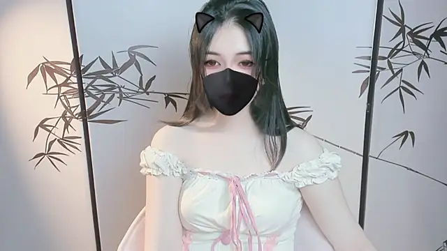 Sparkly Candy online show from November 13, 2025, 2:37 am