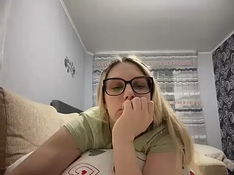 Snapshot of NikexPretty chatting on March 19, 2026, 9:04 pm NikexPretty online show from March 19, 2026, 9:04 pm