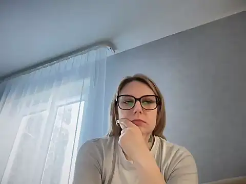 Snapshot of NikexPretty chatting on April 28, 2026, 5:23 am NikexPretty online show from April 28, 2026, 5:23 am