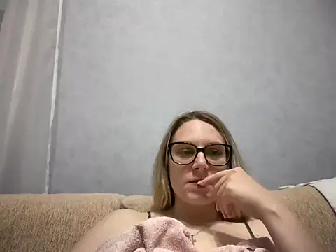 Snapshot of NikexPretty chatting on May 5, 2026, 7:28 pm NikexPretty online show from May 5, 2026, 7:28 pm
