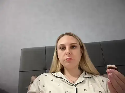 Snapshot of NikexPretty chatting on May 28, 2026, 9:32 pm NikexPretty online show from May 28, 2026, 9:32 pm