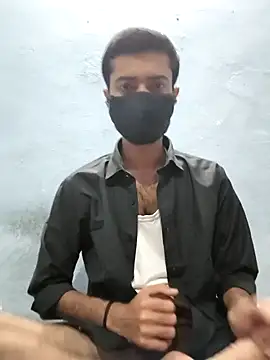 Snapshot of GirlsCrush_ chatting on November 1, 2025, 2:11 pm GirlsCrush online show from November 1, 2025, 2:11 pm