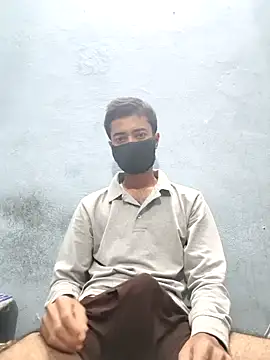 Snapshot of GirlsCrush_ chatting on October 29, 2025, 7:13 pm GirlsCrush online show from October 29, 2025, 7:13 pm