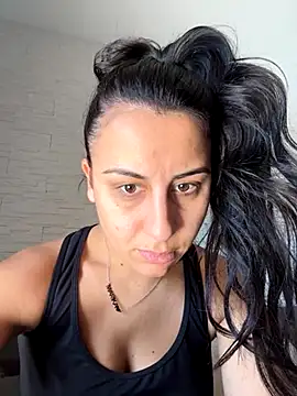 BabyLeopard online show from November 13, 2025, 11:03 am