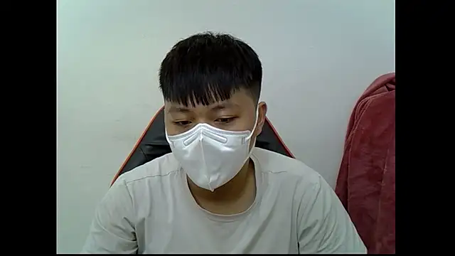 zhu000000 online show from September 28, 2025, 8:54 am