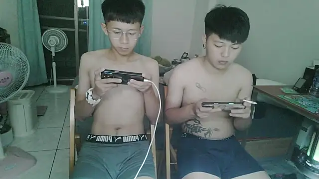 Snapshot of zhu000000 chatting on April 19, 2026, 2:40 pm zhu000000 online show from April 19, 2026, 2:40 pm