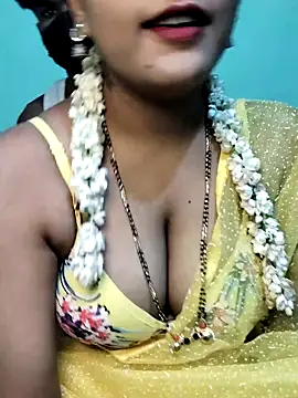 Snapshot of Shneeha_le chatting on September 24, 2025, 10:11 am Shneeha le online show from September 24, 2025, 10:11 am