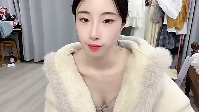 Snapshot of Freya7777 chatting on September 20, 2025, 12:43 pm Freya7777 online show from September 20, 2025, 12:43 pm