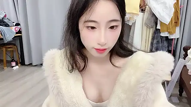 Snapshot of Freya7777 chatting on September 19, 2025, 9:46 am Freya7777 online show from September 19, 2025, 9:46 am