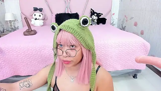 SafiroAgataaa online show from March 4, 2026, 7:54 pm