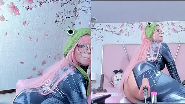 SafiroAgataaa online show from April 15, 2026, 3:12 am