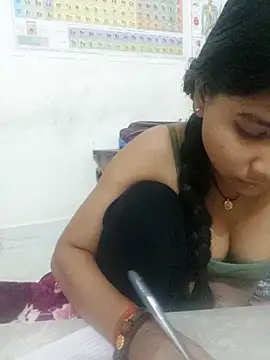 Snapshot of Vaani_Cutie chatting on December 1, 2025, 3:46 pm Vaani Cutie online show from December 1, 2025, 3:46 pm