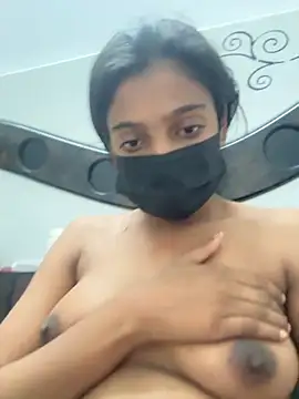 Snapshot of HeerStd chatting on November 17, 2025, 5:28 pm HeerStd online show from November 17, 2025, 5:28 pm