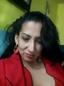 ivonne 9 online show from September 21, 2025, 1:22 am