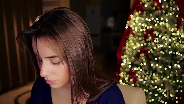 KateCarrey online show from December 18, 2025, 4:00 pm