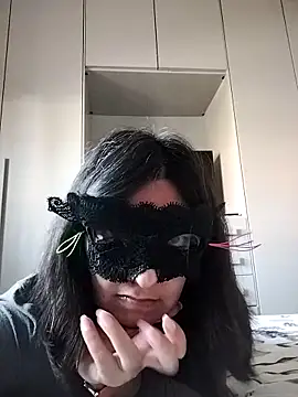 caldaevogliosa81 online show from November 3, 2025, 9:57 am