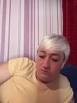 Snapshot of Rozendefotz chatting on May 16, 2026, 1:26 am Rozendefotz online show from May 16, 2026, 1:26 am