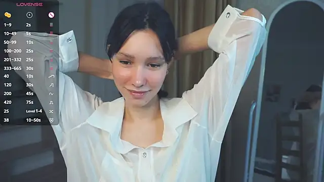 IrenePlamer online show from September 22, 2025, 7:42 pm