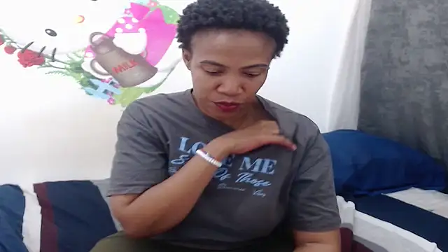 Snapshot of XSexySnow30XX chatting on December 15, 2025, 6:14 pm XSexySnow30XX online show from December 15, 2025, 6:14 pm