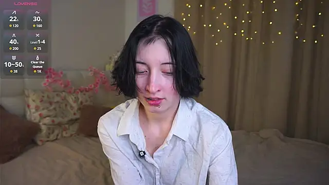 JuanaFriesz online show from February 27, 2026, 9:20 am