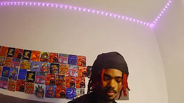 Snapshot of risktakinndolo chatting on September 17, 2025, 3:14 pm risktakinndolo online show from September 17, 2025, 3:14 pm